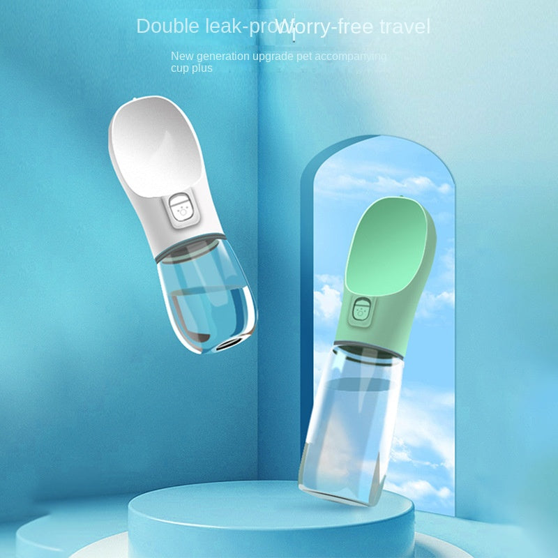 Pet Travel Water Bottle for Dogs and Cats - Portable Outdoor Drinking Cup for Pets, Convenient for Walks and Travel